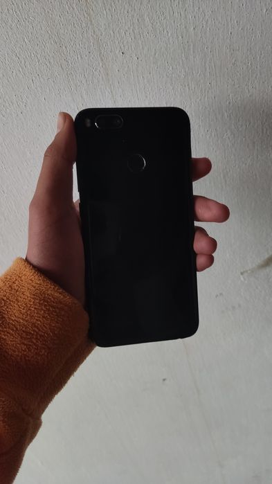 Sotiladi srochni xiomi a1 arzon narx