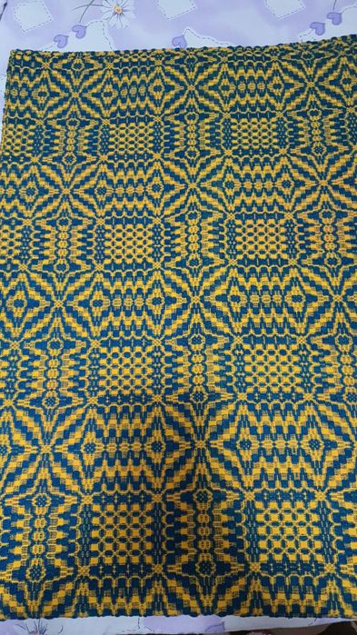 Macate țesute la razboi