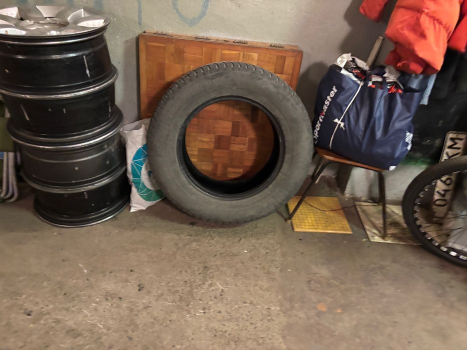 Продам резину 285/60/18