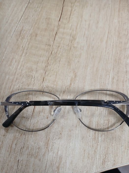 Рамка за очила, нова