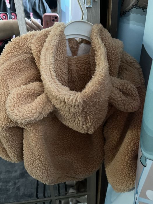 Продам детскую курточку .