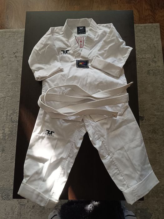 Echipament taekwondo, marimea 130, nou