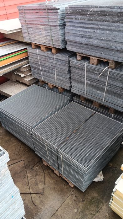 Grilaje de orice dimensiune dorește clientul se poate trimite în orice