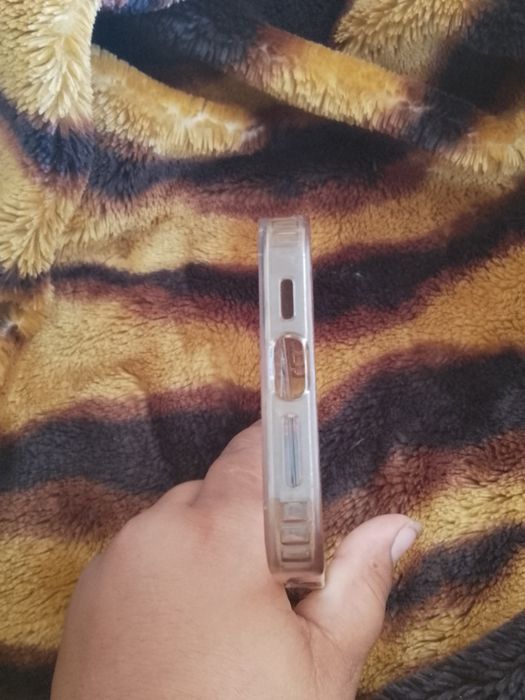 Husa iPhone 15 husa rezistenta pentru telefonu tau