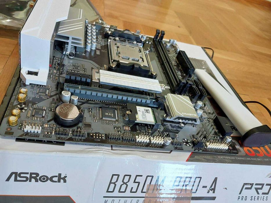 AMD Ryzen 5 7500F + Gigabyte B650M Gaming Wi-Fi rev.1.5