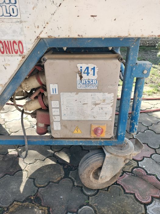 Vand pompa de tencuit profesionala