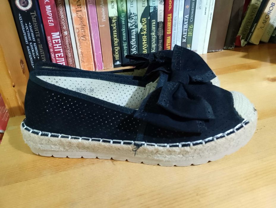 Летни велурени обувки