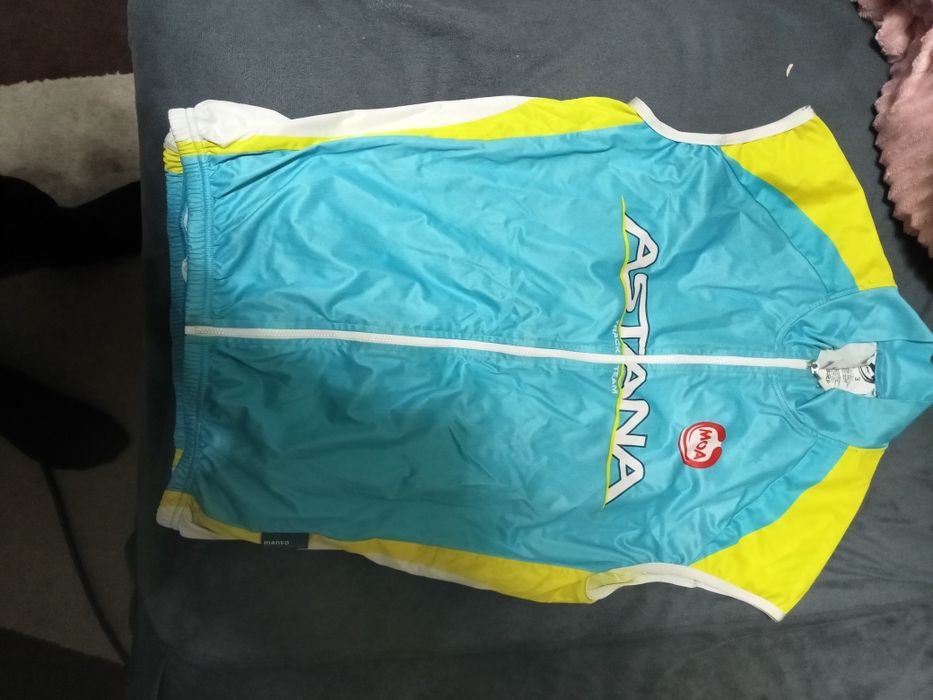 Продам желетку Астана