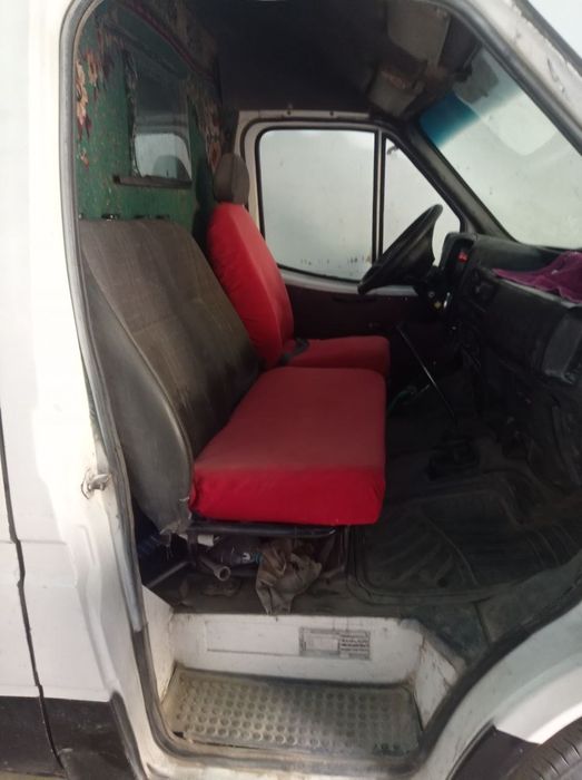 Форд транзит юк йуловчи 1993 йил мэтан ,пропан 3 та 60 талик темир,