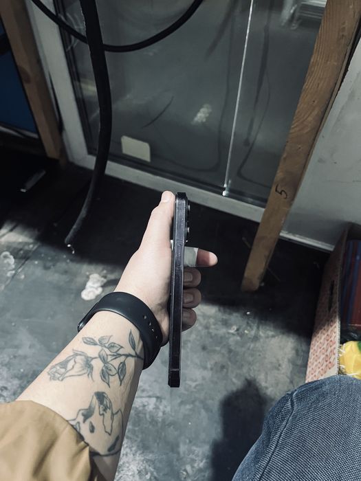 Продам Apple 14 pro max на 256 гб