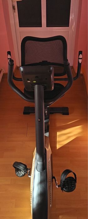 Bicicletă magnetică orizontală FitTronic 607 R