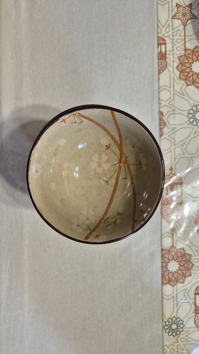 Продам сервиз на 6 пеисон