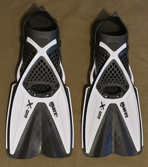 Плавници маркови