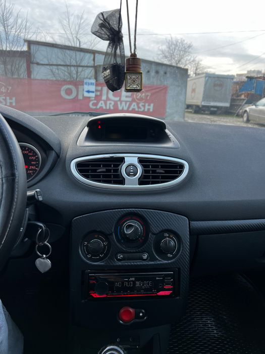 Renault clio 1.5 dci 2011
