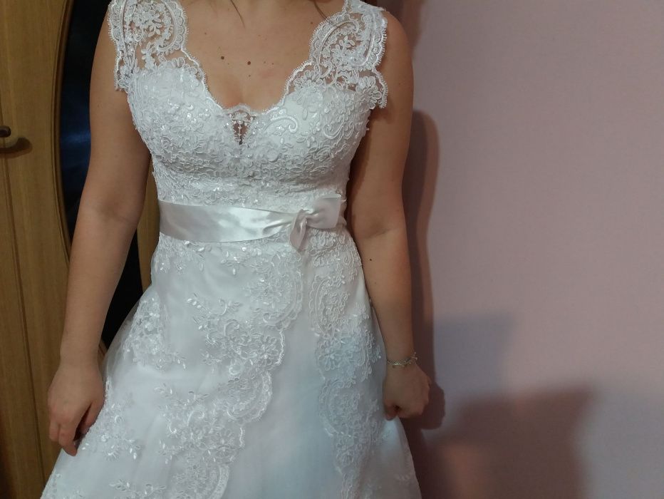 Rochie mireasa marimea 36/38 culoare alba