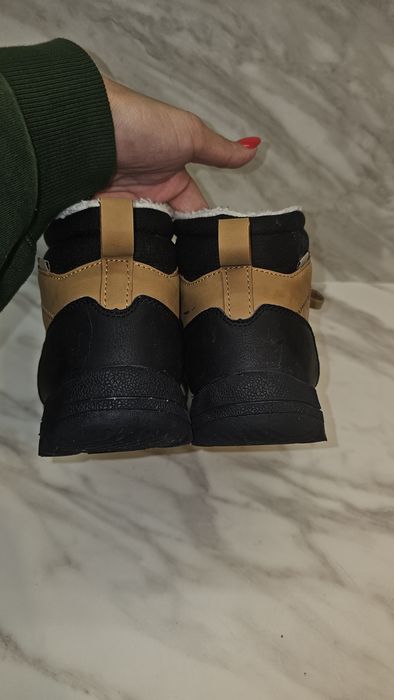 Bocanci imblaniti marime 36