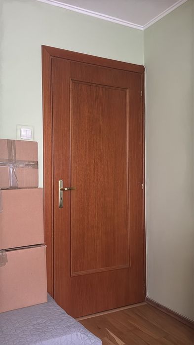 Usi interior dormitor si baie