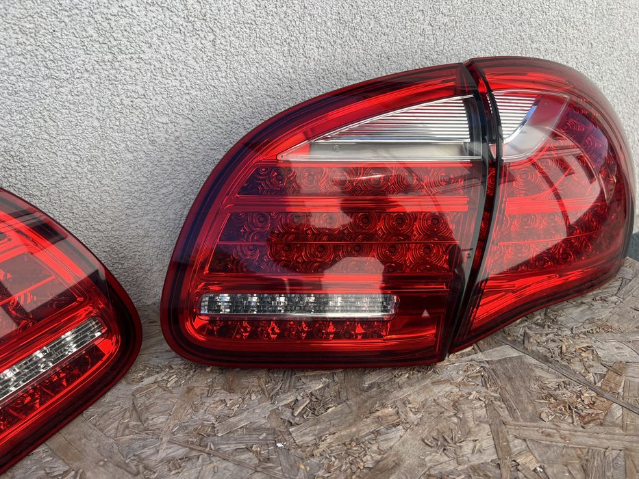 stop lampa tripla dreapta Porsche Cayenne 7P 2011-2014