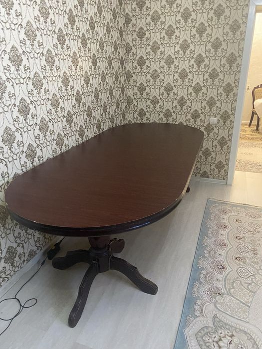 Стол для гостиной