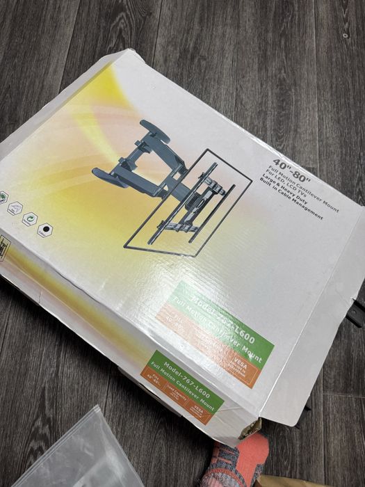 Кронштейн для телевизора