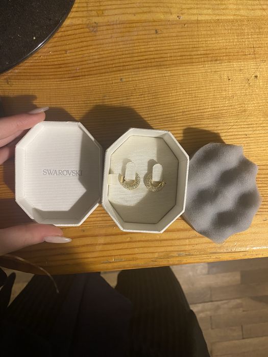 Swarowski dextera hoop обеци златни