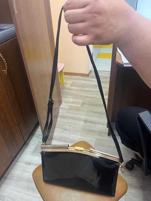 Продам сумки по 3500