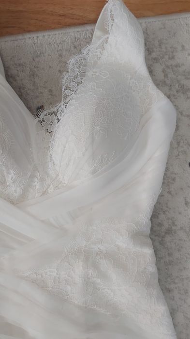 Свадебное платье на худенькую девушку.