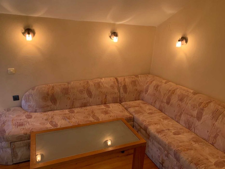 Дава се под наем Двустаен апартамент в Благоевград, Широк център - 50 кв.м за 205 € - Снимка #2