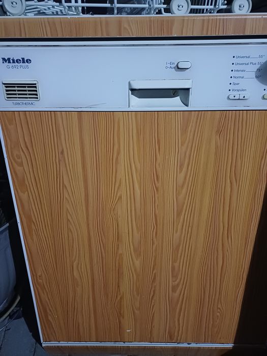 Masina spalat vase Miele