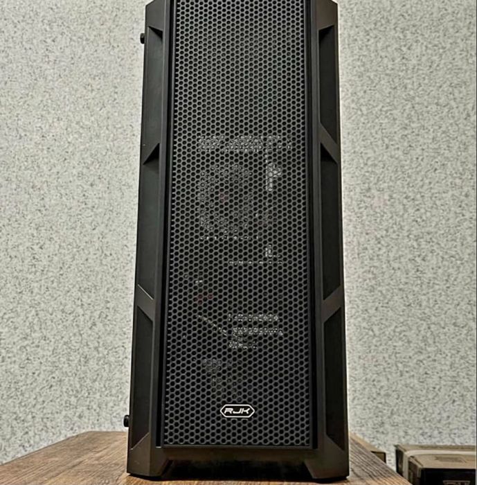 Чисто нова кутия Raijintek