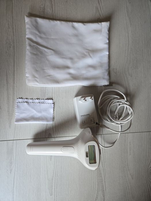 Фотоепилатор Philips Lumea Advanced