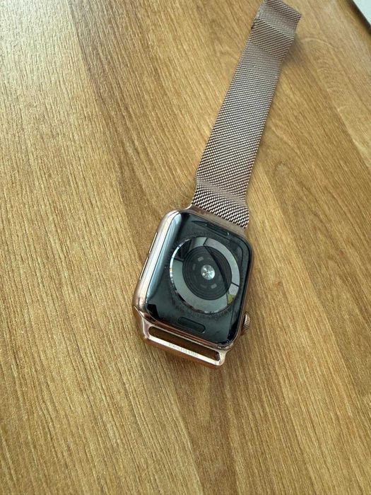 Apple Watch 5 40mm GPS + Cellular Stainless Steel
