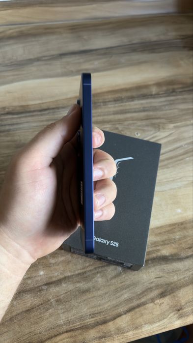 Продам Samsung S25