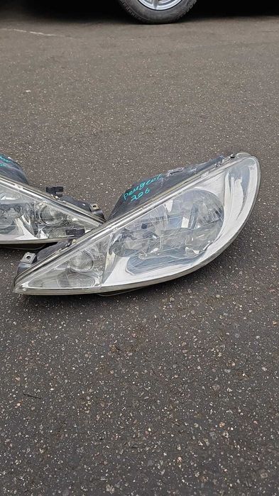Фары на Peugeot 206