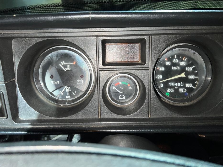 Продам ваз 2105.