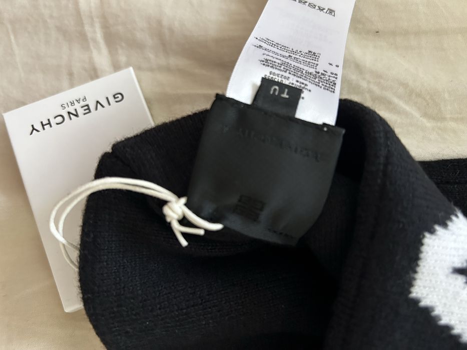 Оригинална детска шапка Givenchy