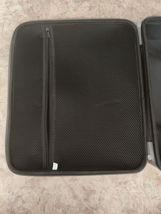 Продаю сумку для Ps 5 slim и 2 джостика для ps 5