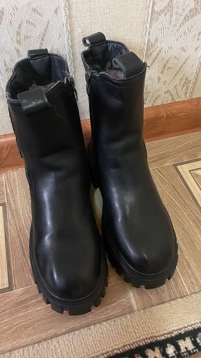 Продам новые сапоги!