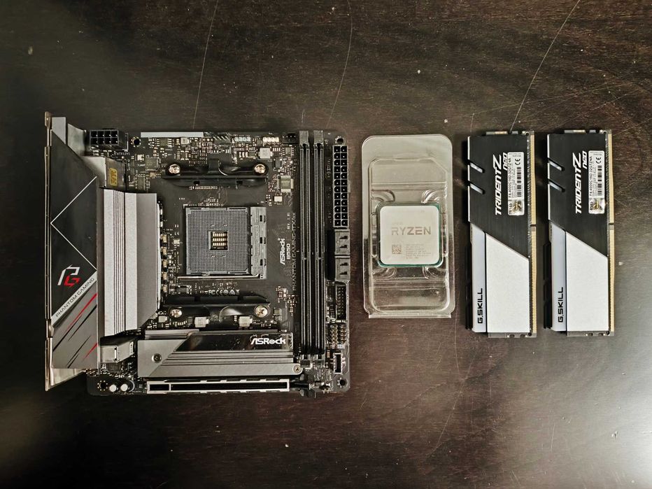 Asrock B550 Phantom Gaming-ITX/ax, Ryzen 7 5800X3D, G.Skill DDR4 32GB.