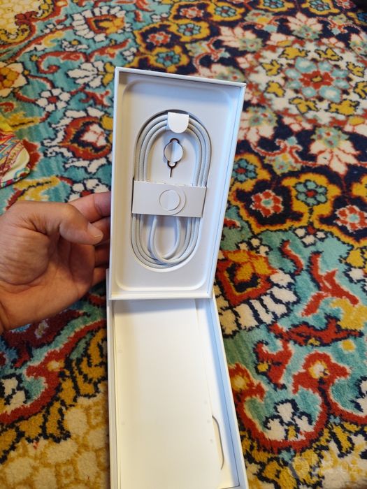 Продам Iphone 17 pro max 256G