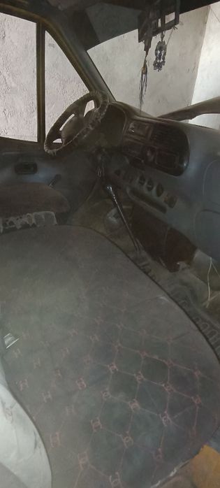 Ford shalanda sotiladi yaxshi holatda