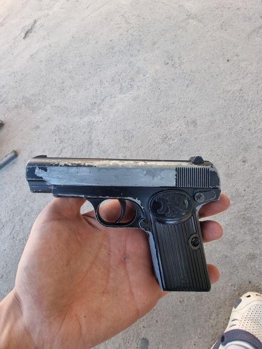 K -17 temir pistolet