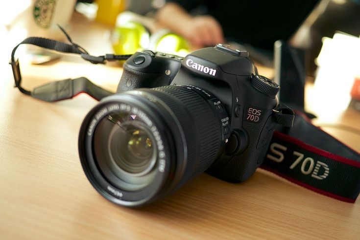 Canon EOS 70D (18-135 mm)