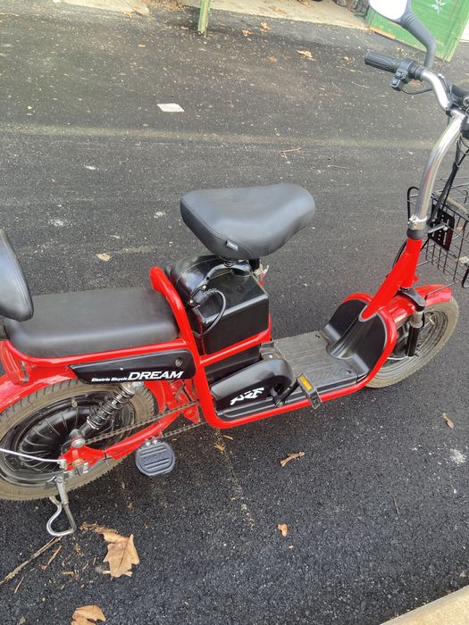 Двуместен електрически скутер