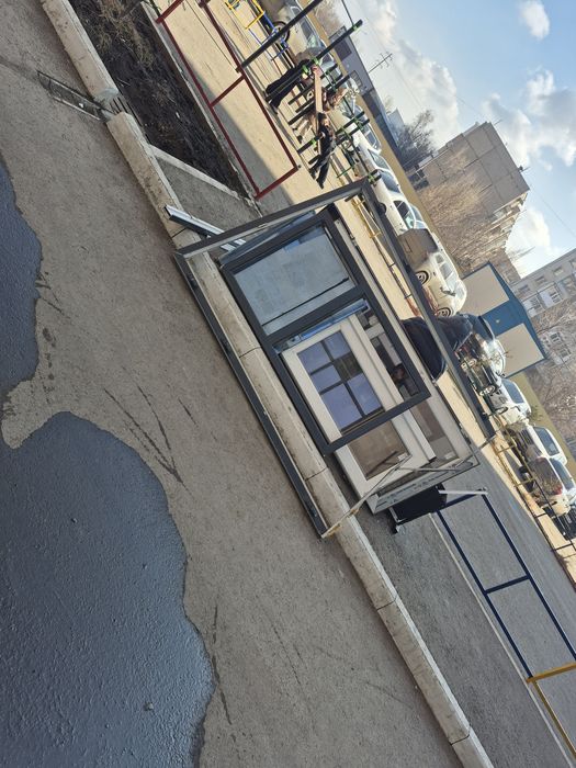 Наружная дверь из пластика