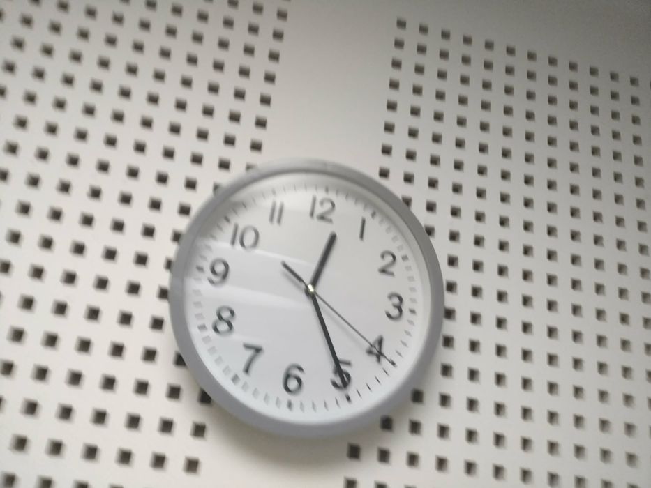 Стенен часовник  от Германия