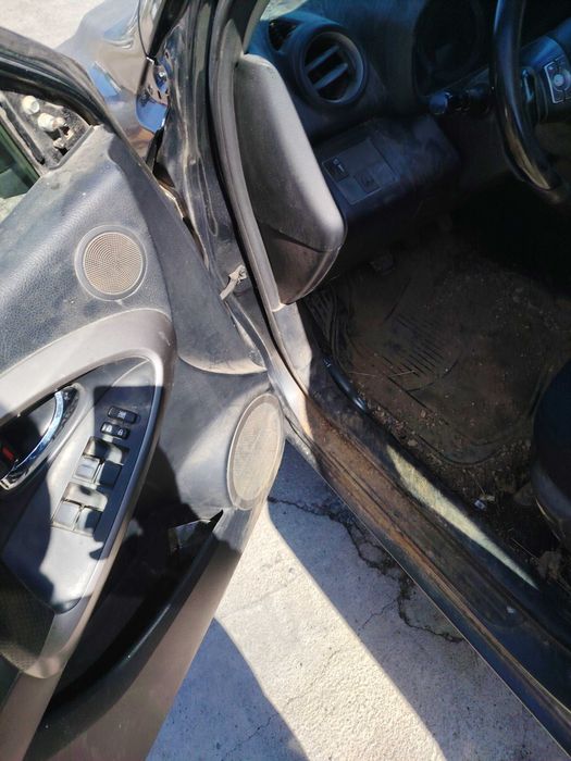 Toyota RAV 4 2,2D4D, Тойота Рав 4 за части! Юли 2008