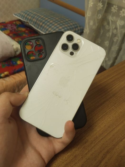 iPhone 12 Pro 128гб 76акб продам