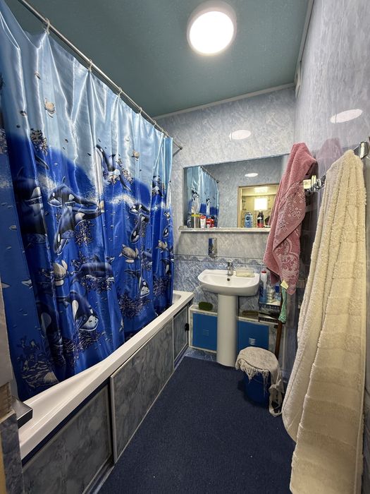 Срочно продается 3-х комн квартира в Куйлюк массив-5, 3/5/5