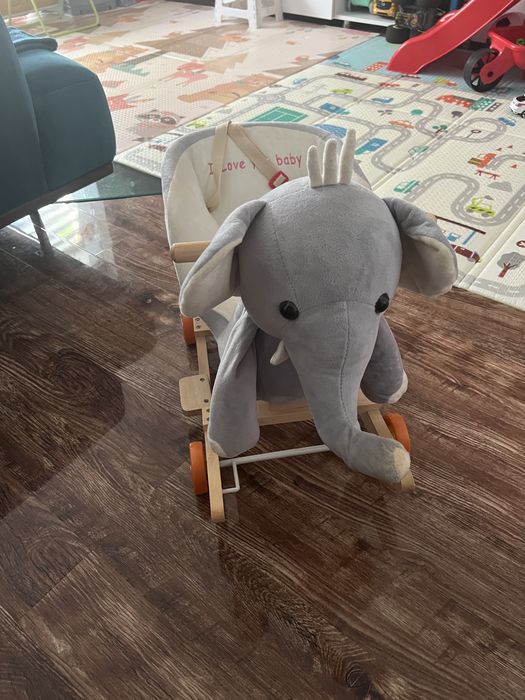 Balansoar cu roti 2 in 1 Elephant cu sunete